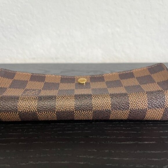LV- Sarah Damier Wallet - Picture 3 of 8